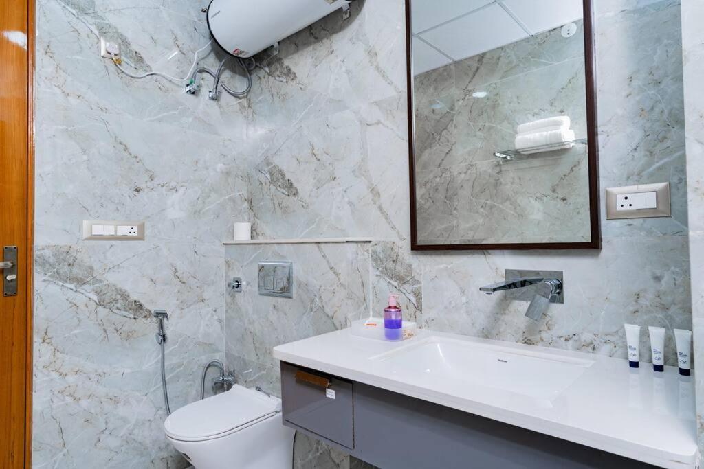 The Sage Villa - Luxury Homestay In Ντεχραντούν Εξωτερικό φωτογραφία