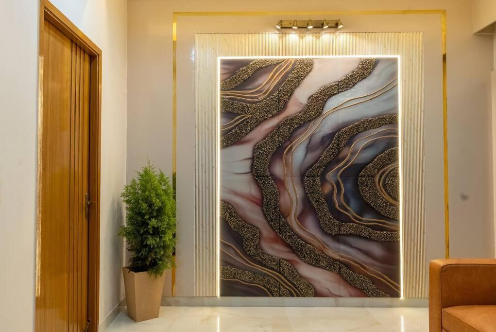 The Sage Villa - Luxury Homestay In Ντεχραντούν Εξωτερικό φωτογραφία