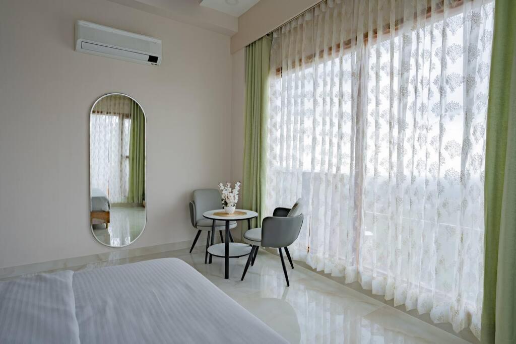 The Sage Villa - Luxury Homestay In Ντεχραντούν Εξωτερικό φωτογραφία