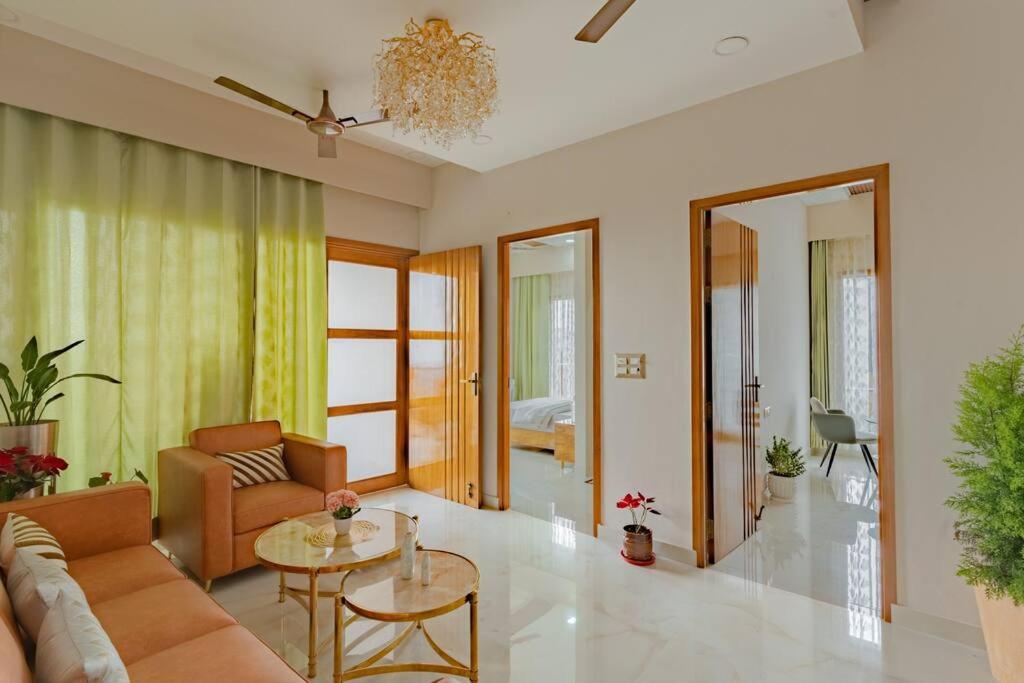 The Sage Villa - Luxury Homestay In Ντεχραντούν Εξωτερικό φωτογραφία